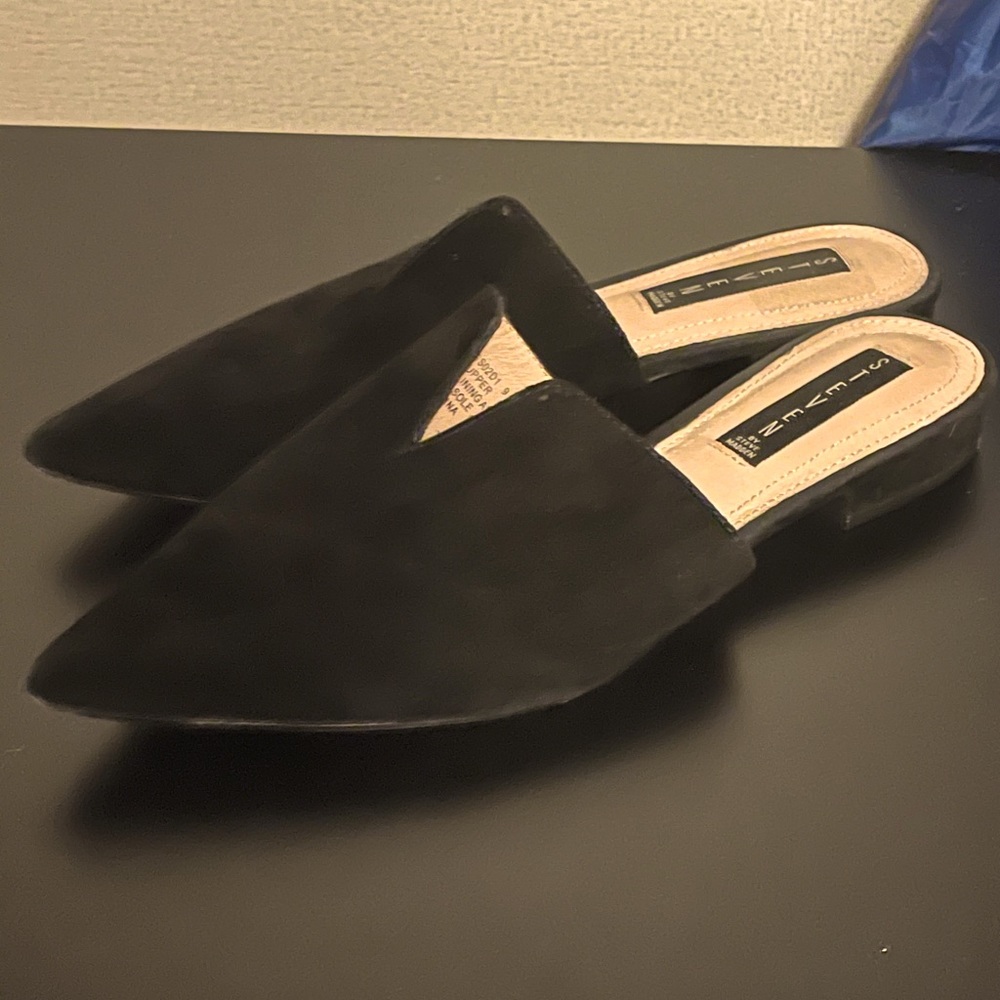 Steve Madden Black Ally Slip-on Mules/Slides